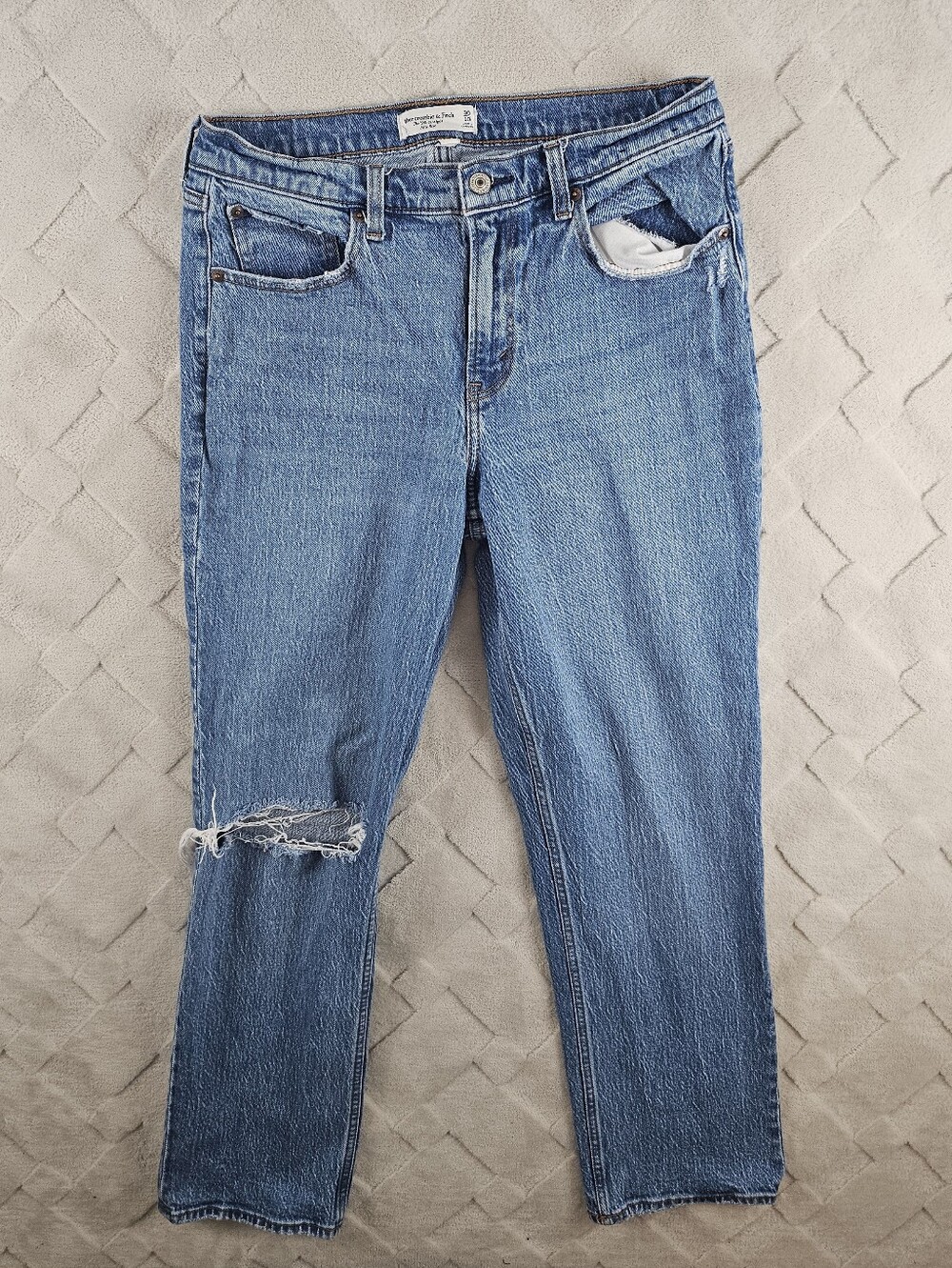 Abercrombie & Fitch Curve Love 90s Straight Leg Jean Womems 30 Light Wash Rigid